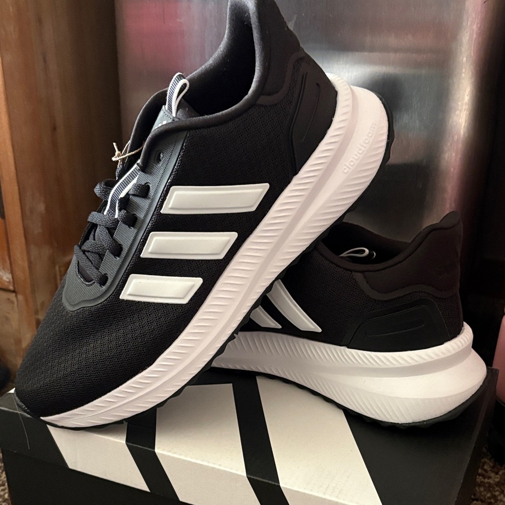 Adidas Black and White Running Shoes Size 8 Women’s